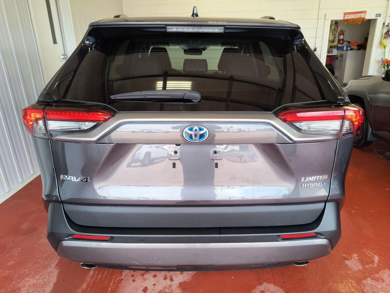 2021 Toyota RAV4 Hybrid Limited AWD Photo4