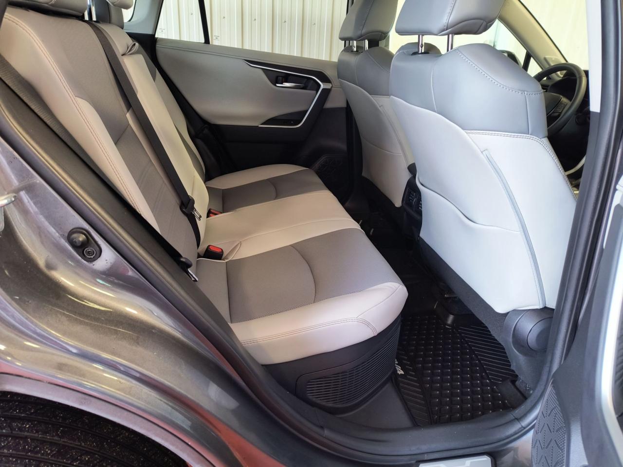 2021 Toyota RAV4 Hybrid Limited AWD Photo