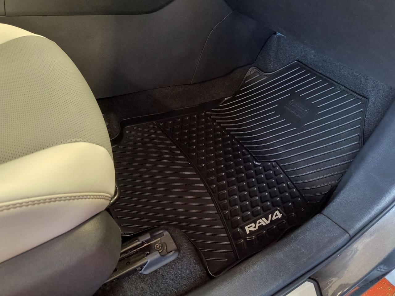 2021 Toyota RAV4 Hybrid Limited AWD Photo