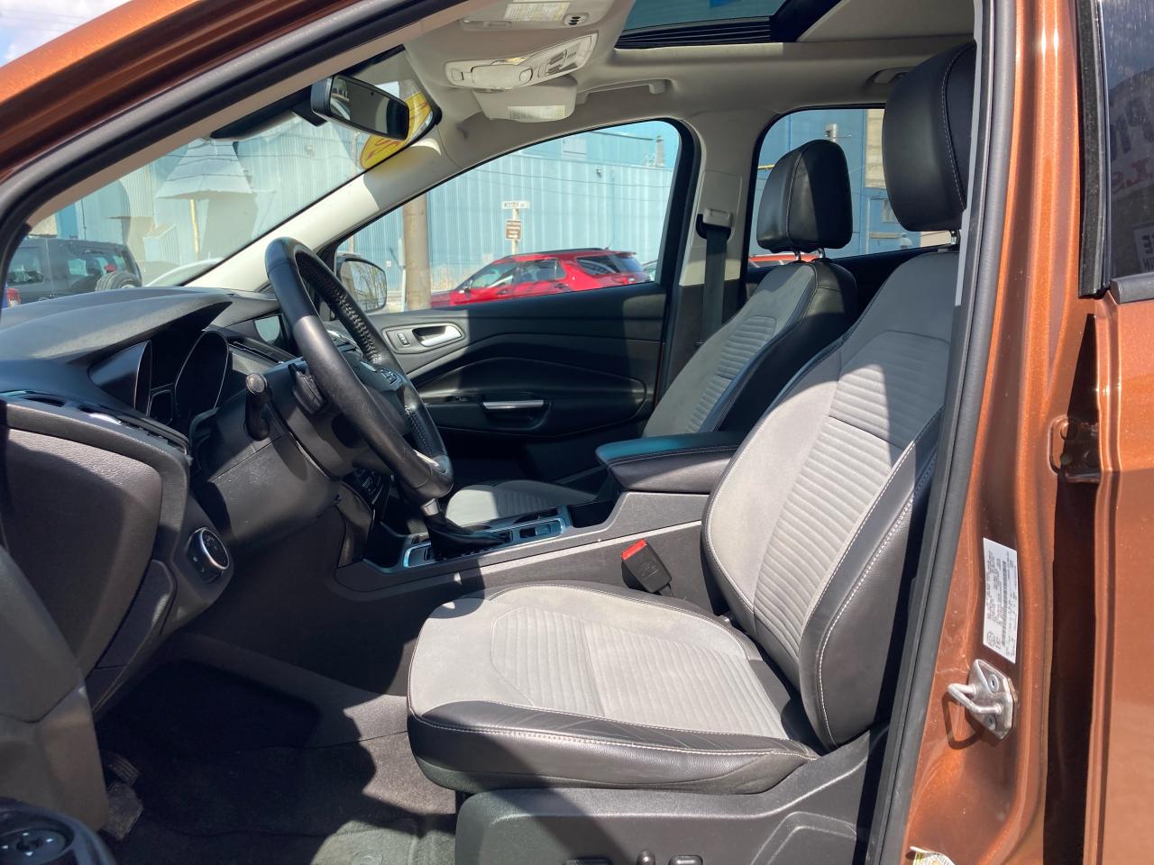 2017 Ford Escape Titanium - Photo #8