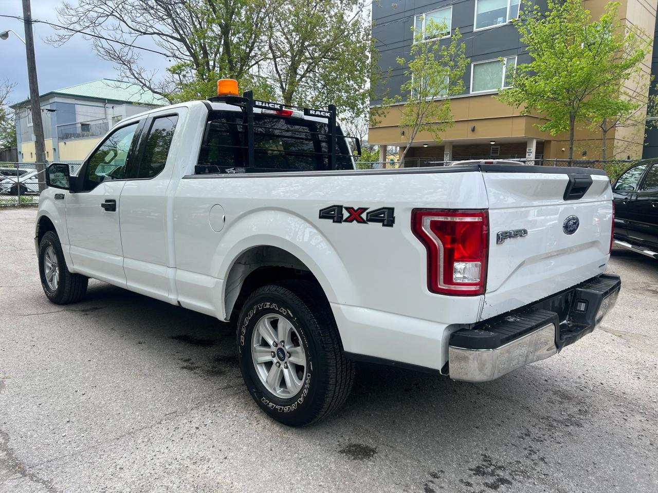 2016 Ford F-150 XLT - Photo #2