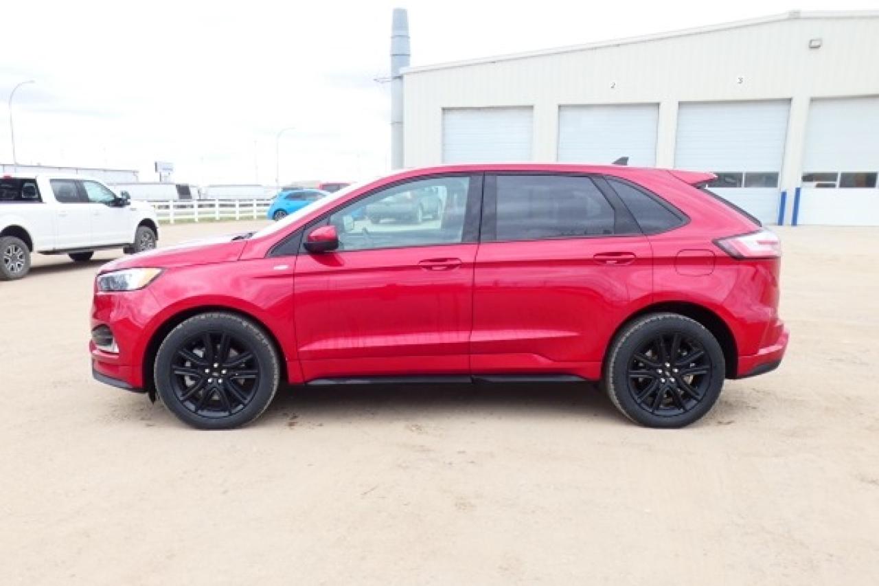 2024 Ford Edge ST Line AWD w/Htd Leather, BUC