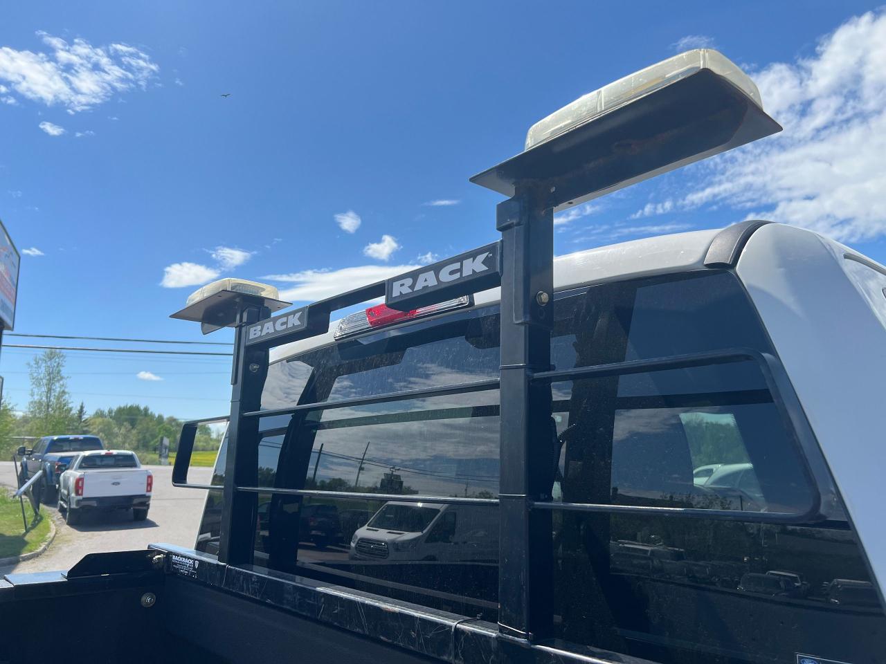 2018 Ford F-350 XLT 4WD Crew Cab 8' Box - Photo #8