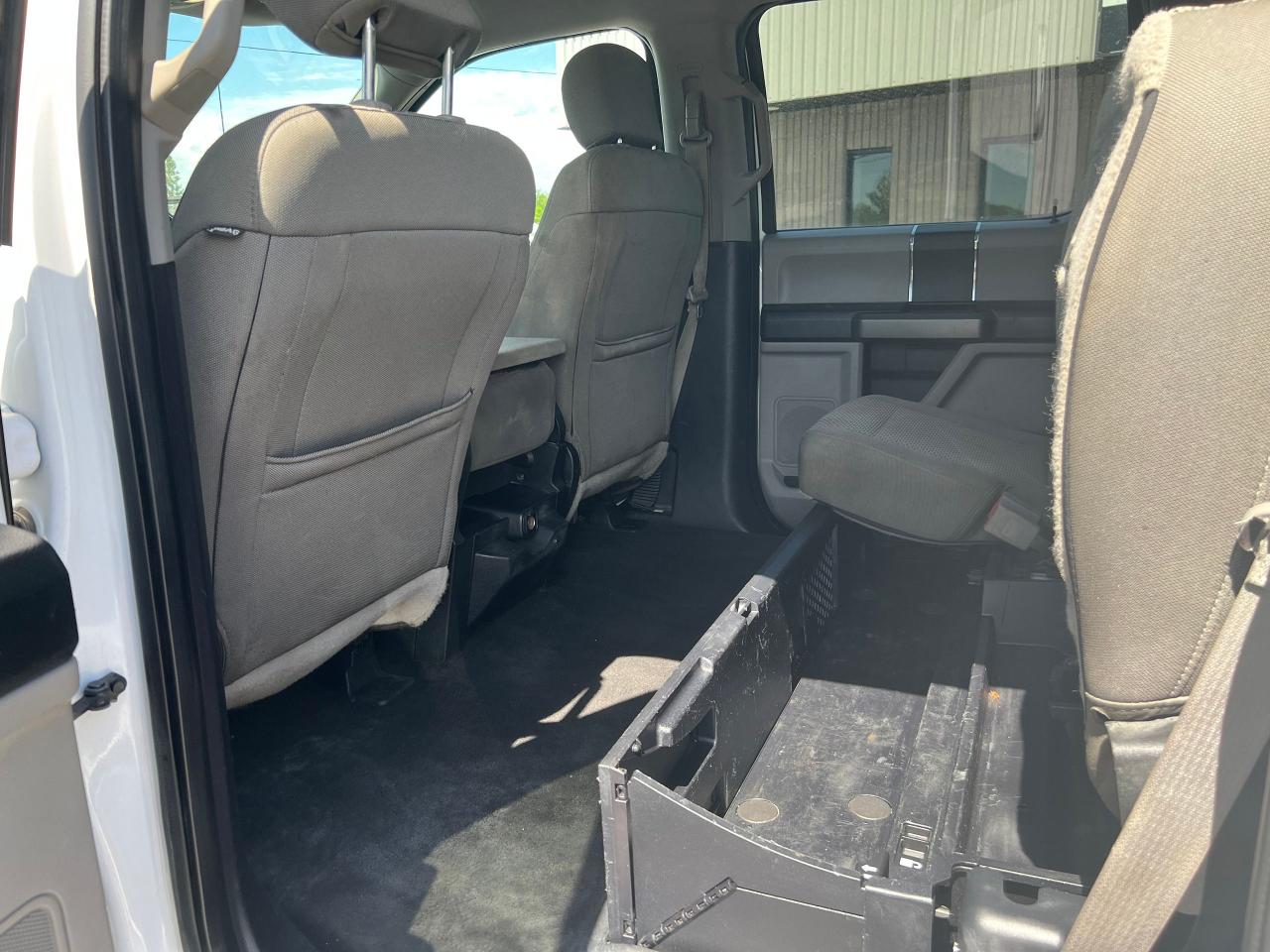 2018 Ford F-350 XLT 4WD Crew Cab 8' Box - Photo #19