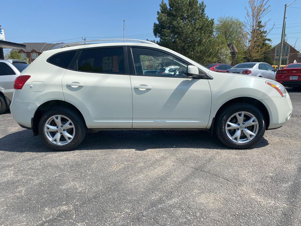 2009 Nissan Rogue Accident Free/Automatic/4 Cylinder Gas Saver - Photo #5