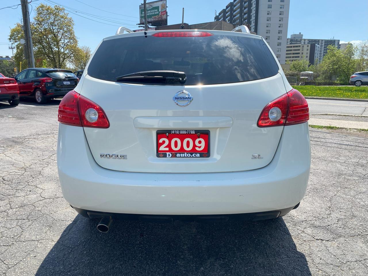 2009 Nissan Rogue Accident Free/Automatic/4 Cylinder Gas Saver - Photo #7