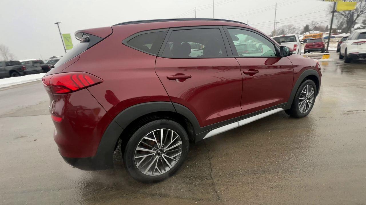 2020 Hyundai Tucson Ultimate APPLE CARPLAY/ANDROID AUTO, HEATED SEATS/STEERING WHEEL, MOONROOF, BACK UP CAM!! Photo