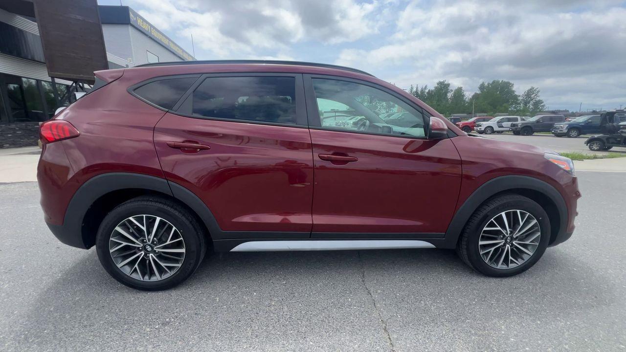 2020 Hyundai Tucson Ultimate APPLE CARPLAY/ANDROID AUTO, HEATED SEATS/STEERING WHEEL, MOONROOF, BACK UP CAM!! Photo4