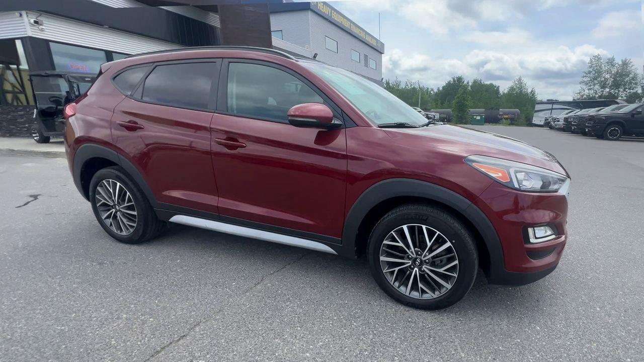 2020 Hyundai Tucson Ultimate APPLE CARPLAY/ANDROID AUTO, HEATED SEATS/STEERING WHEEL, MOONROOF, BACK UP CAM!! Photo