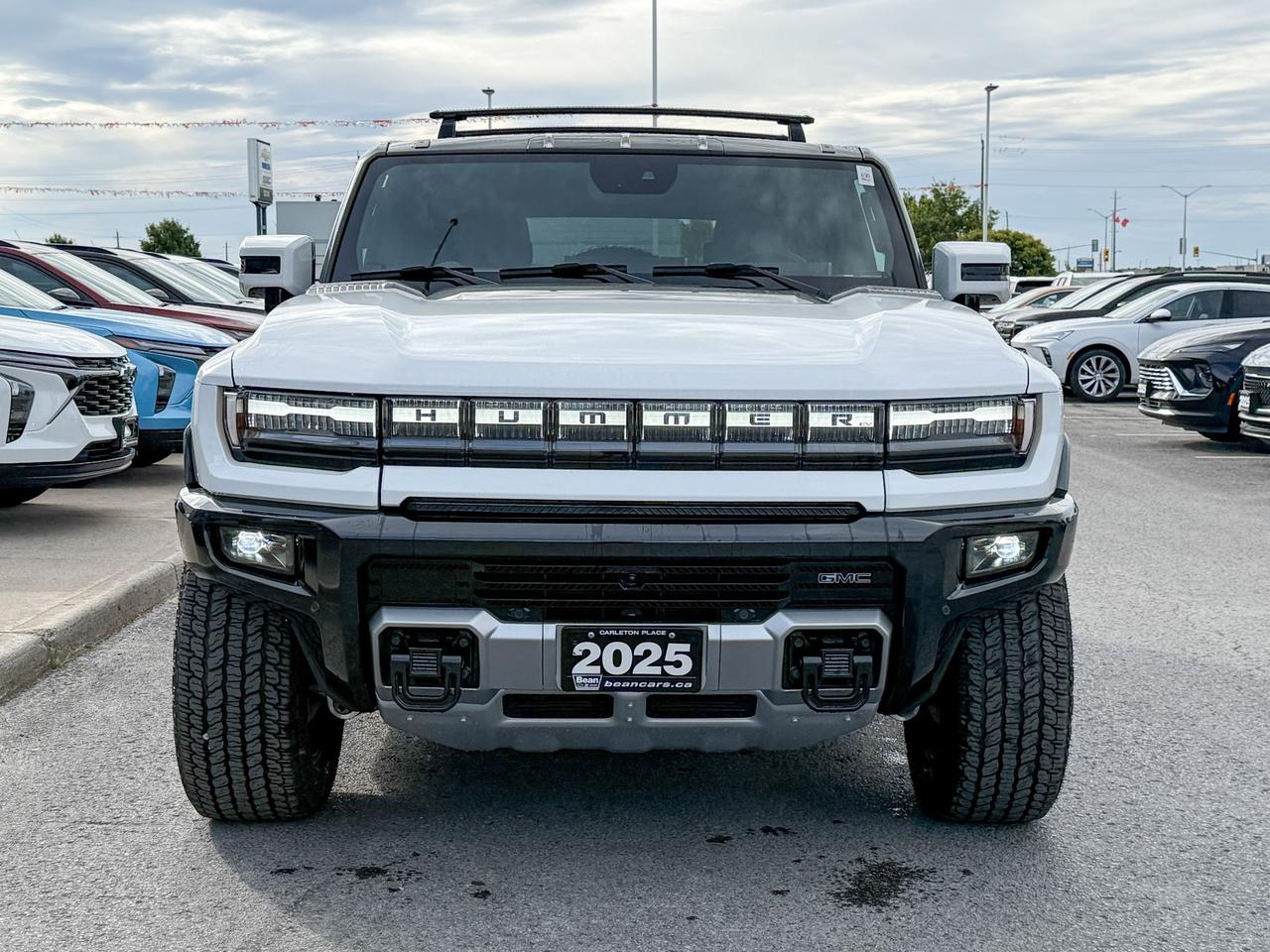 2025 GMC HUMMER EV SUV 3X FULLY ELECTRIC WITH REMOTE START/ENTRY, HEATED SEATS, HEATED STEERING WHEEL, VENTILATED SEATS, INFINITY ROOF, HD SURROUND VISION Photo