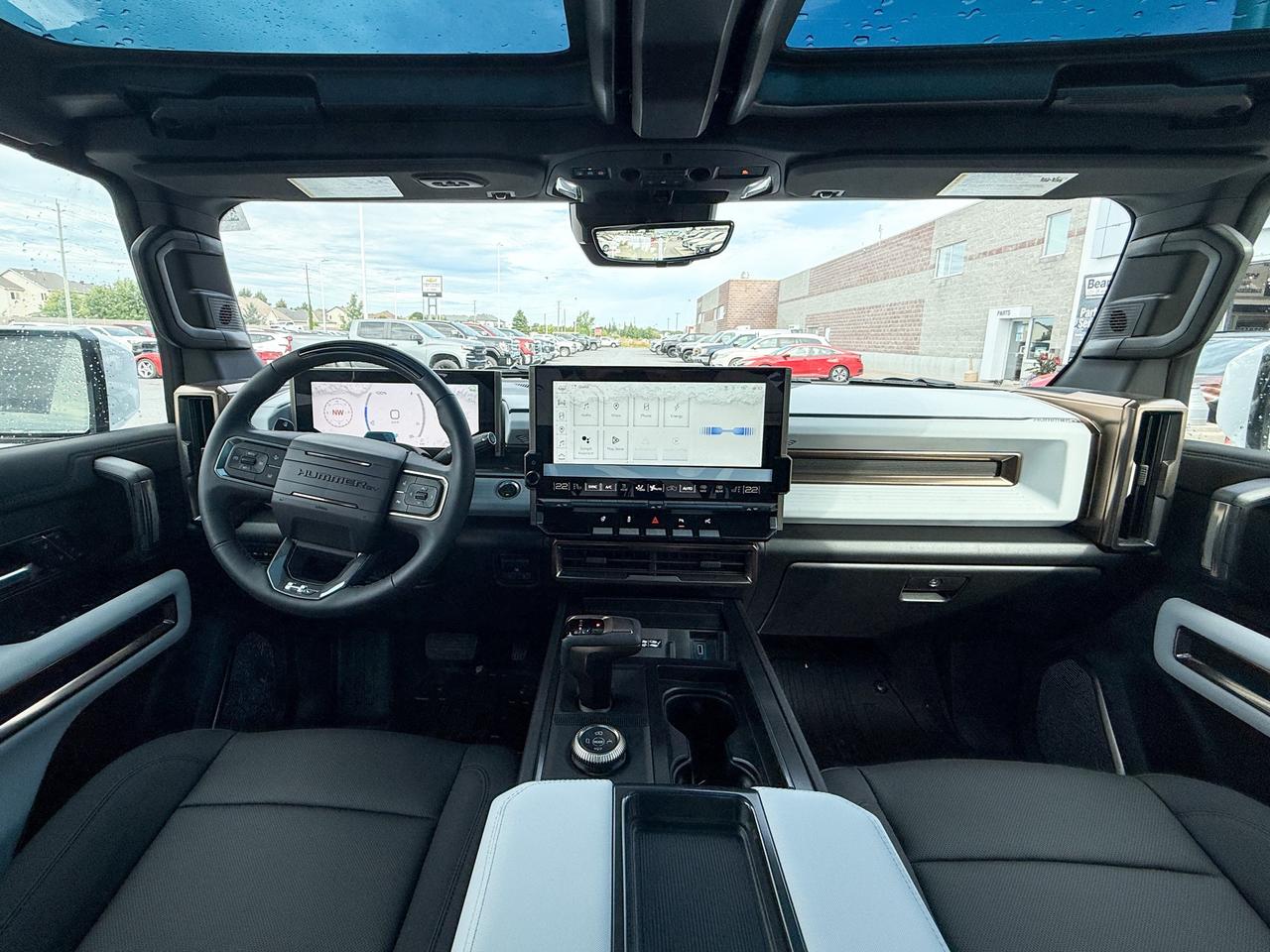 2025 GMC HUMMER EV SUV 3X FULLY ELECTRIC WITH REMOTE START/ENTRY, HEATED SEATS, HEATED STEERING WHEEL, VENTILATED SEATS, INFINITY ROOF, HD SURROUND VISION Photo