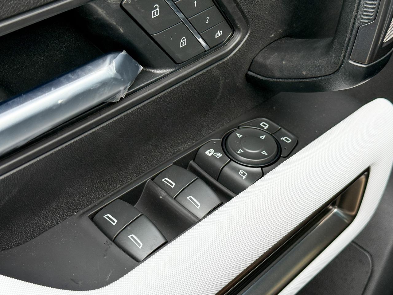 2025 GMC HUMMER EV SUV 3X FULLY ELECTRIC WITH REMOTE START/ENTRY, HEATED SEATS, HEATED STEERING WHEEL, VENTILATED SEATS, INFINITY ROOF, HD SURROUND VISION Photo