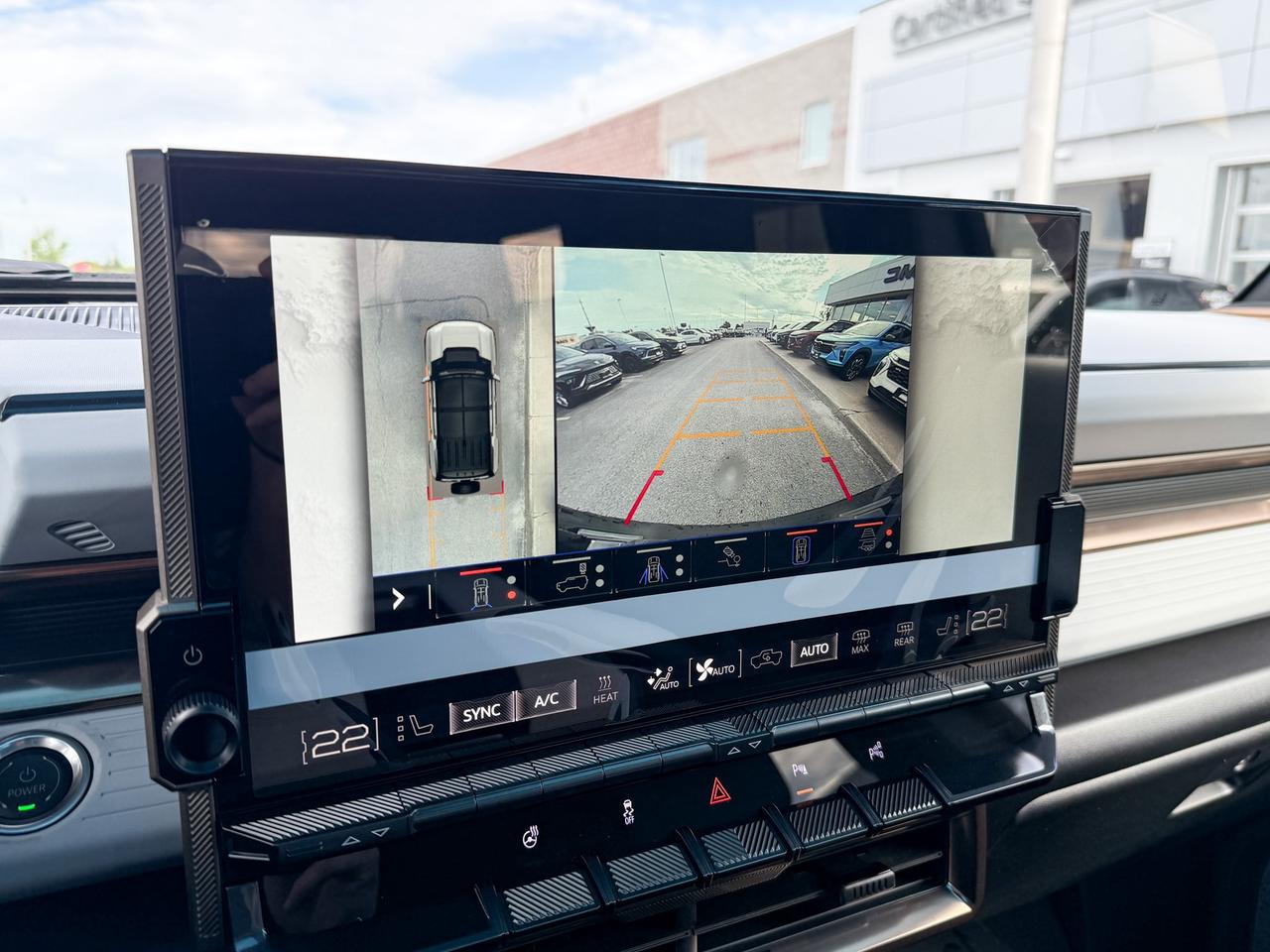 2025 GMC HUMMER EV SUV 3X FULLY ELECTRIC WITH REMOTE START/ENTRY, HEATED SEATS, HEATED STEERING WHEEL, VENTILATED SEATS, INFINITY ROOF, HD SURROUND VISION Photo