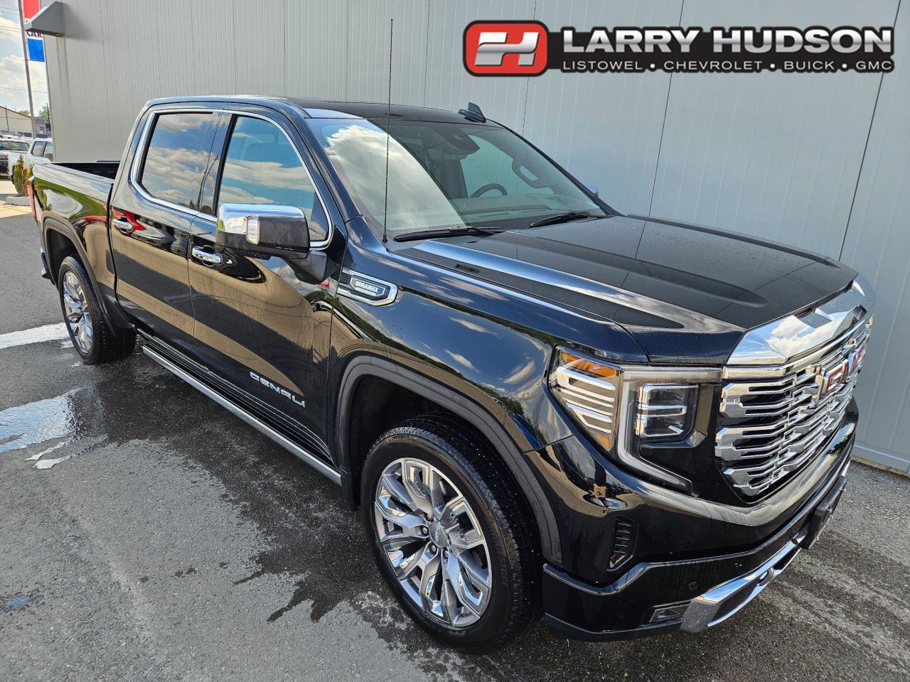 Used 2025 GMC Sierra 1500 One Owner | Denali Reserve | Crew | Sunroof | Technology Package | 22