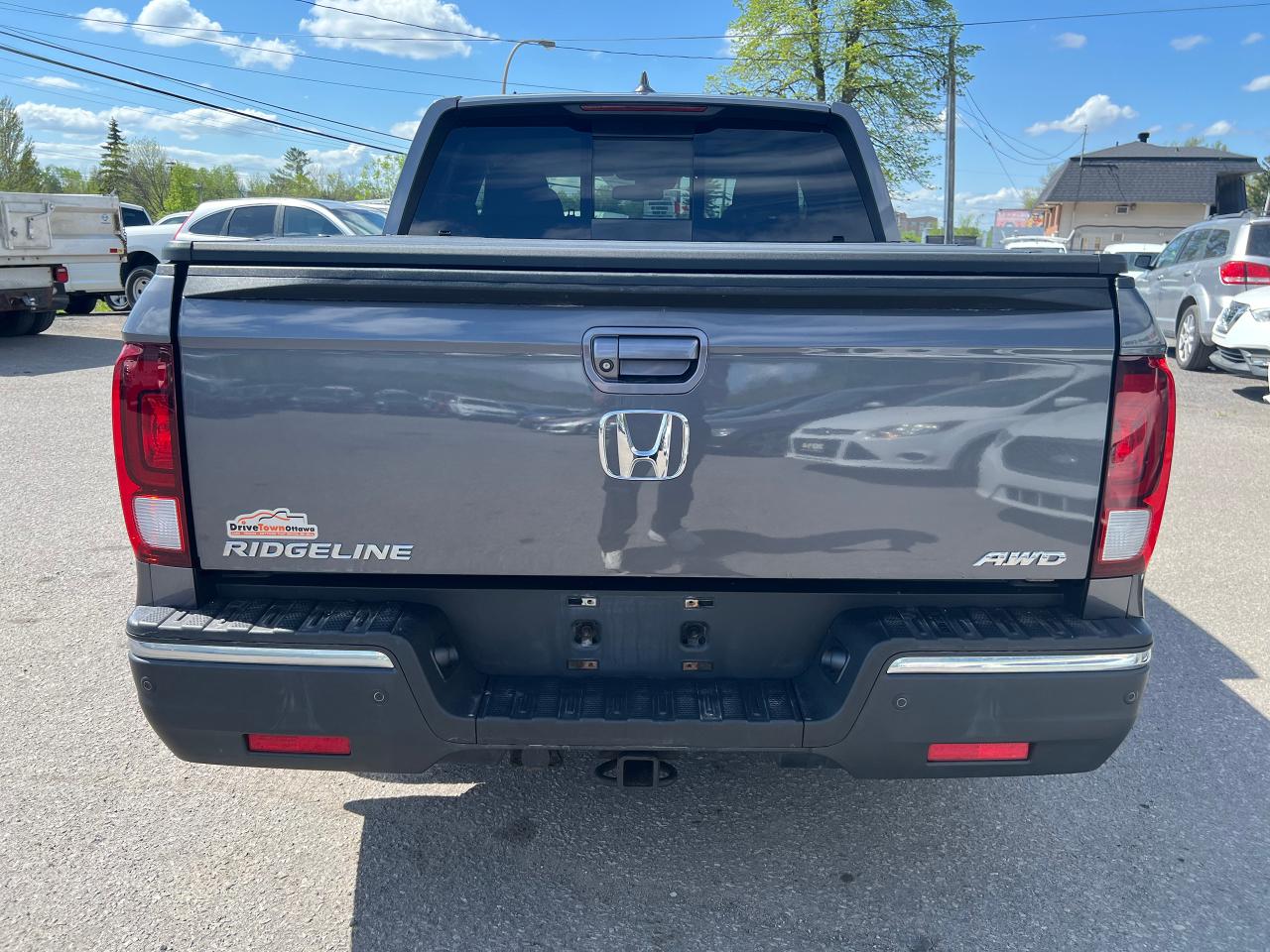 2019 Honda Ridgeline EX-L AWD - Photo #4