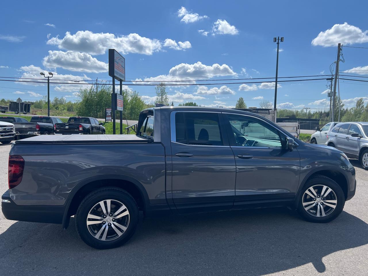 2019 Honda Ridgeline EX-L AWD - Photo #9
