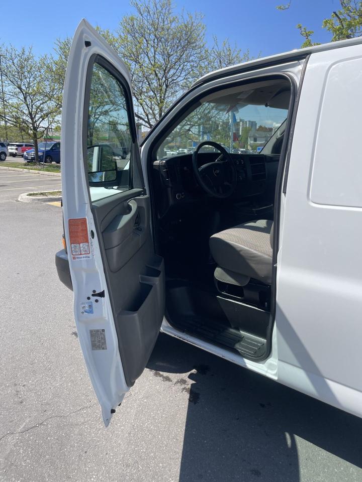 2013 Chevrolet Express Cargo Van NO WINDOWS ALL AROUND   HEAVY DUTY - Photo #6