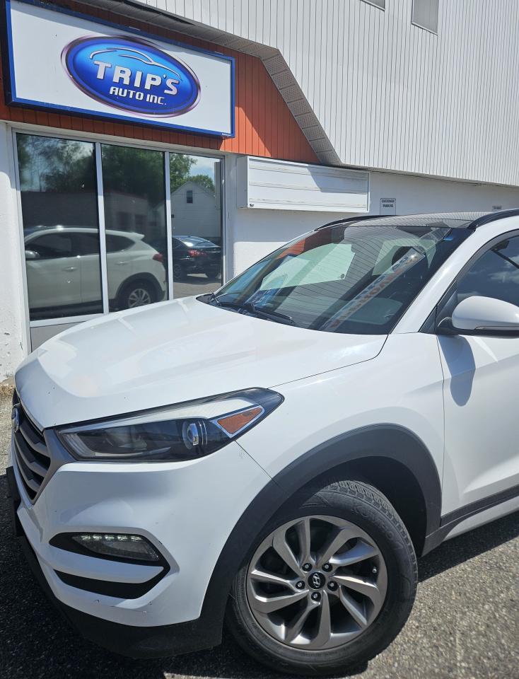 2017 Hyundai Tucson SE - Photo #2