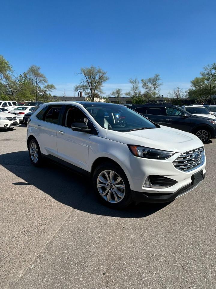 2023 Ford Edge Titanium Photo