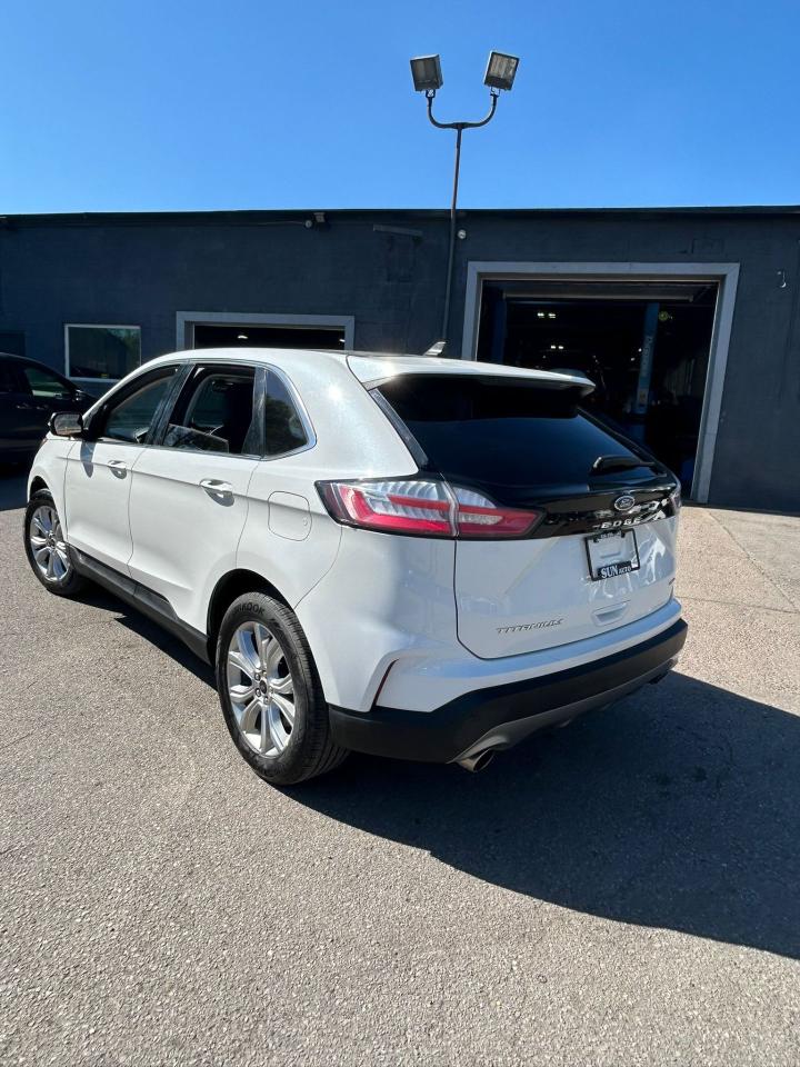 2023 Ford Edge Titanium Photo