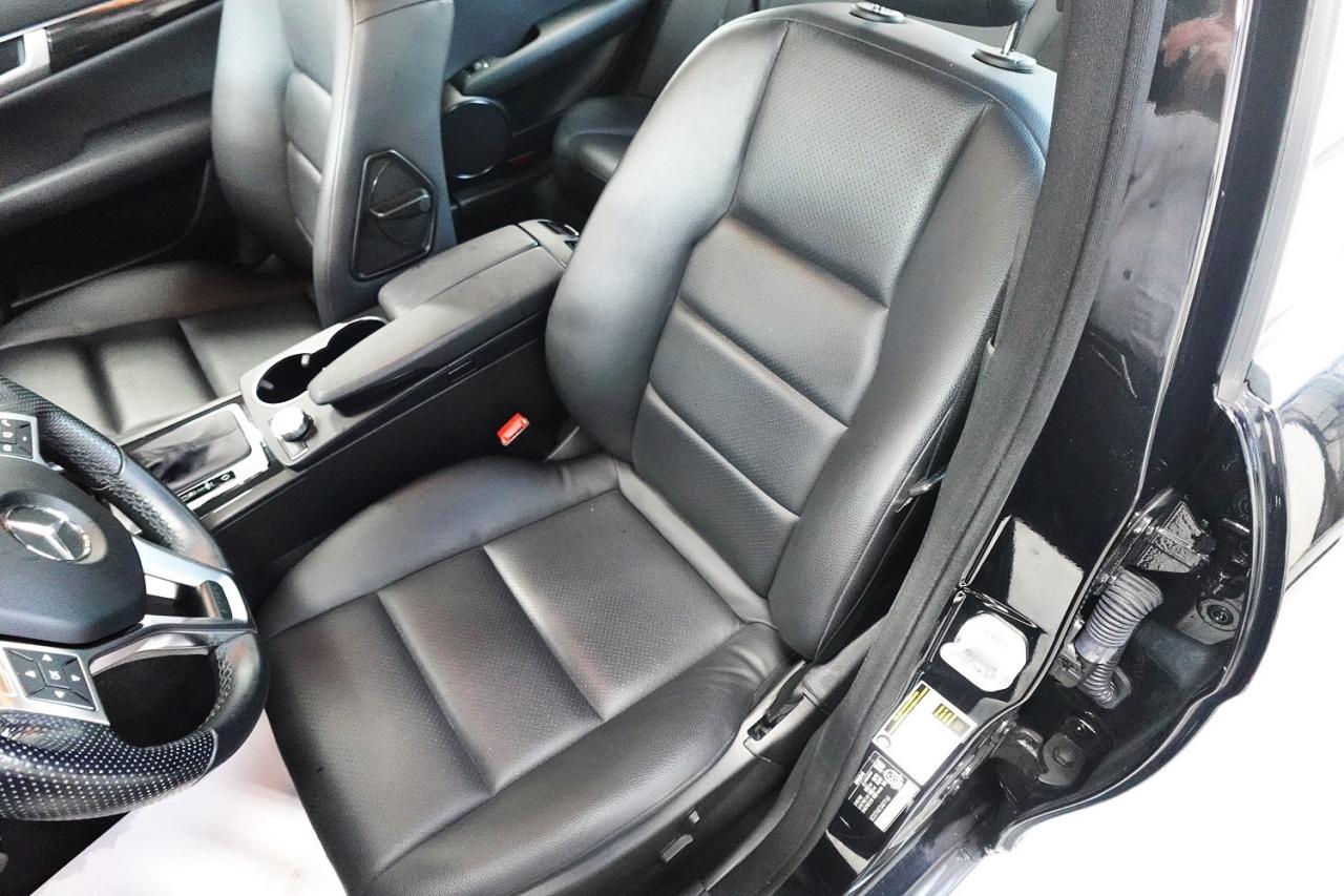 2013 Mercedes-Benz C-Class C 300 4MATIC,NO ACCIDENT BLUE TOOTH ,SUN ROOF - Photo #16