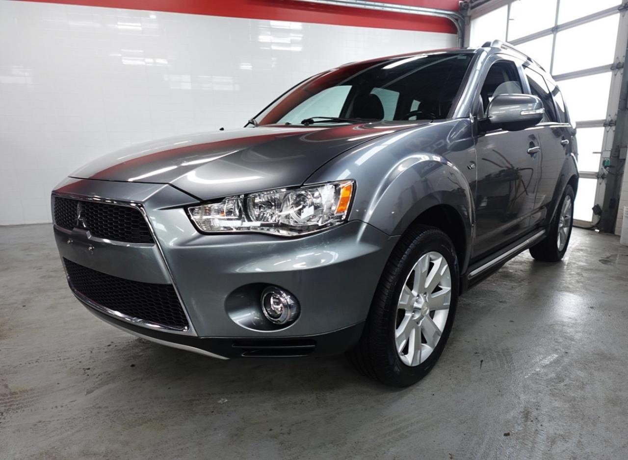 2013 Mitsubishi Outlander XLS ,NO ACCIDENT,7 PASS ,LOW KM.4X4 - Photo #3