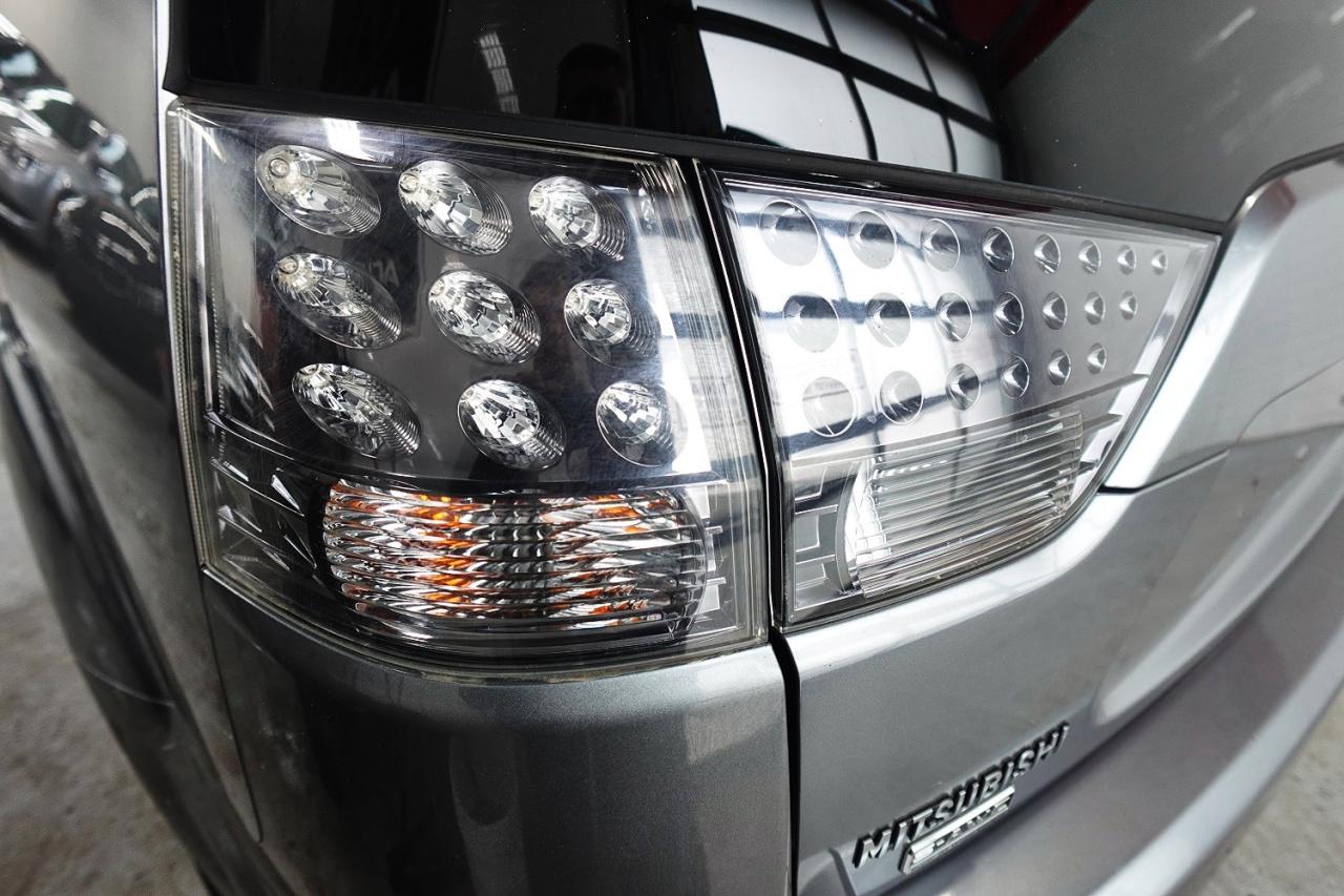 2013 Mitsubishi Outlander XLS ,NO ACCIDENT,7 PASS ,LOW KM.4X4 - Photo #8
