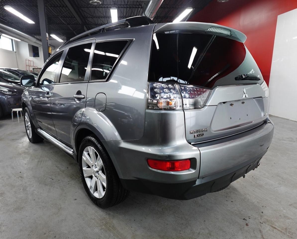 2013 Mitsubishi Outlander XLS ,NO ACCIDENT,7 PASS ,LOW KM.4X4 - Photo #4