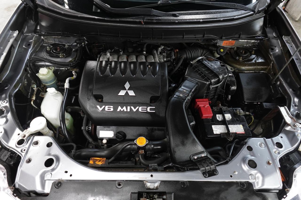 2013 Mitsubishi Outlander XLS ,NO ACCIDENT,7 PASS ,LOW KM.4X4 - Photo #37