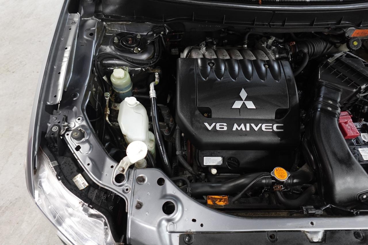 2013 Mitsubishi Outlander XLS ,NO ACCIDENT,7 PASS ,LOW KM.4X4 - Photo #35