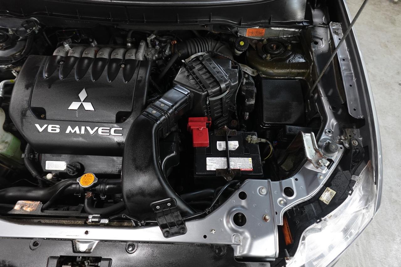 2013 Mitsubishi Outlander XLS ,NO ACCIDENT,7 PASS ,LOW KM.4X4 - Photo #36