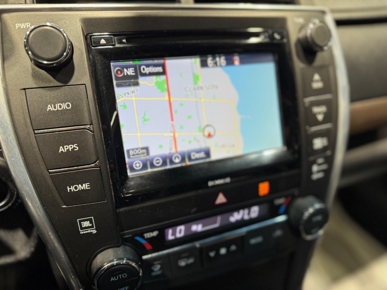 2016 Toyota Camry XSE - Photo #19