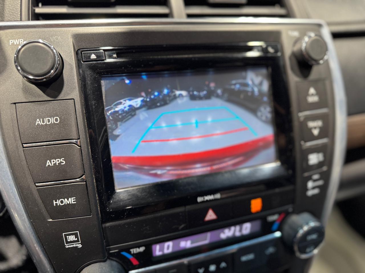 2016 Toyota Camry XSE - Photo #18