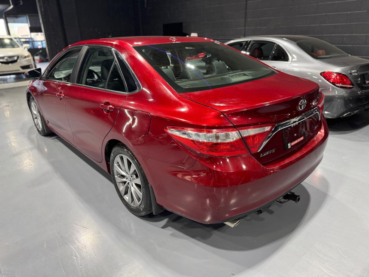 2016 Toyota Camry XSE - Photo #4