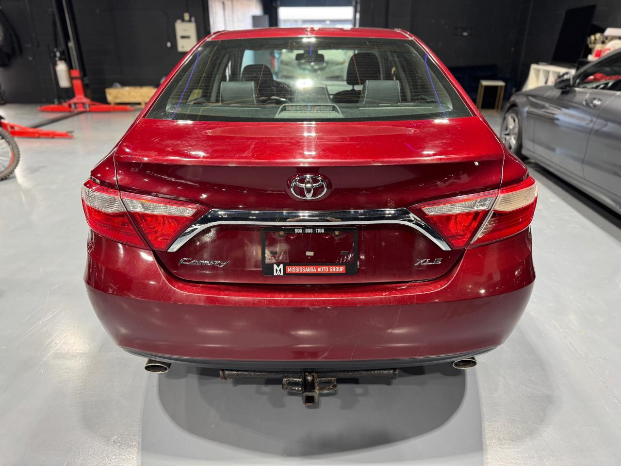 2016 Toyota Camry XSE - Photo #5