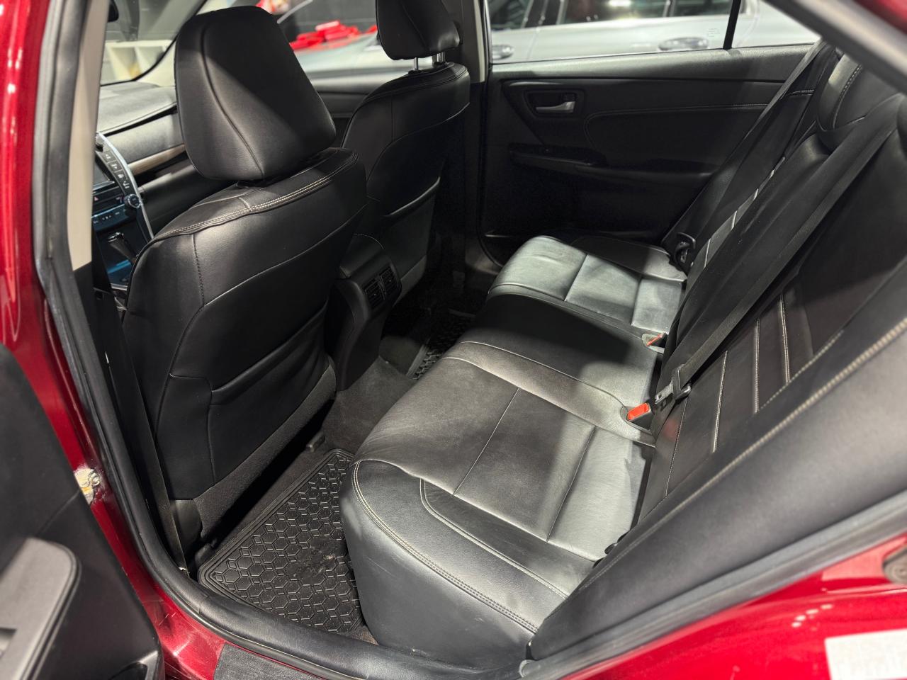 2016 Toyota Camry XSE - Photo #11