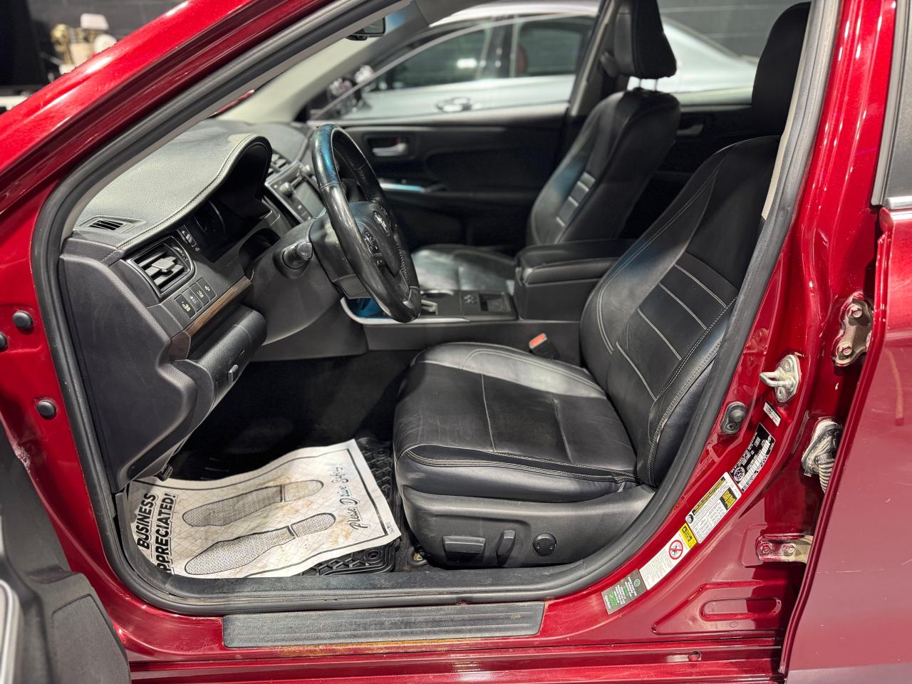 2016 Toyota Camry XSE - Photo #8