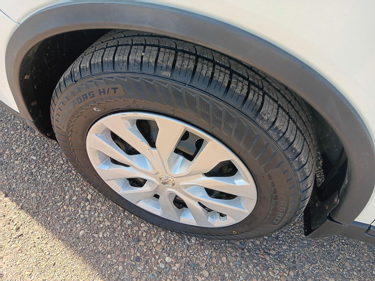 2015 Nissan Rogue S AWD Bu Cam - Photo #10