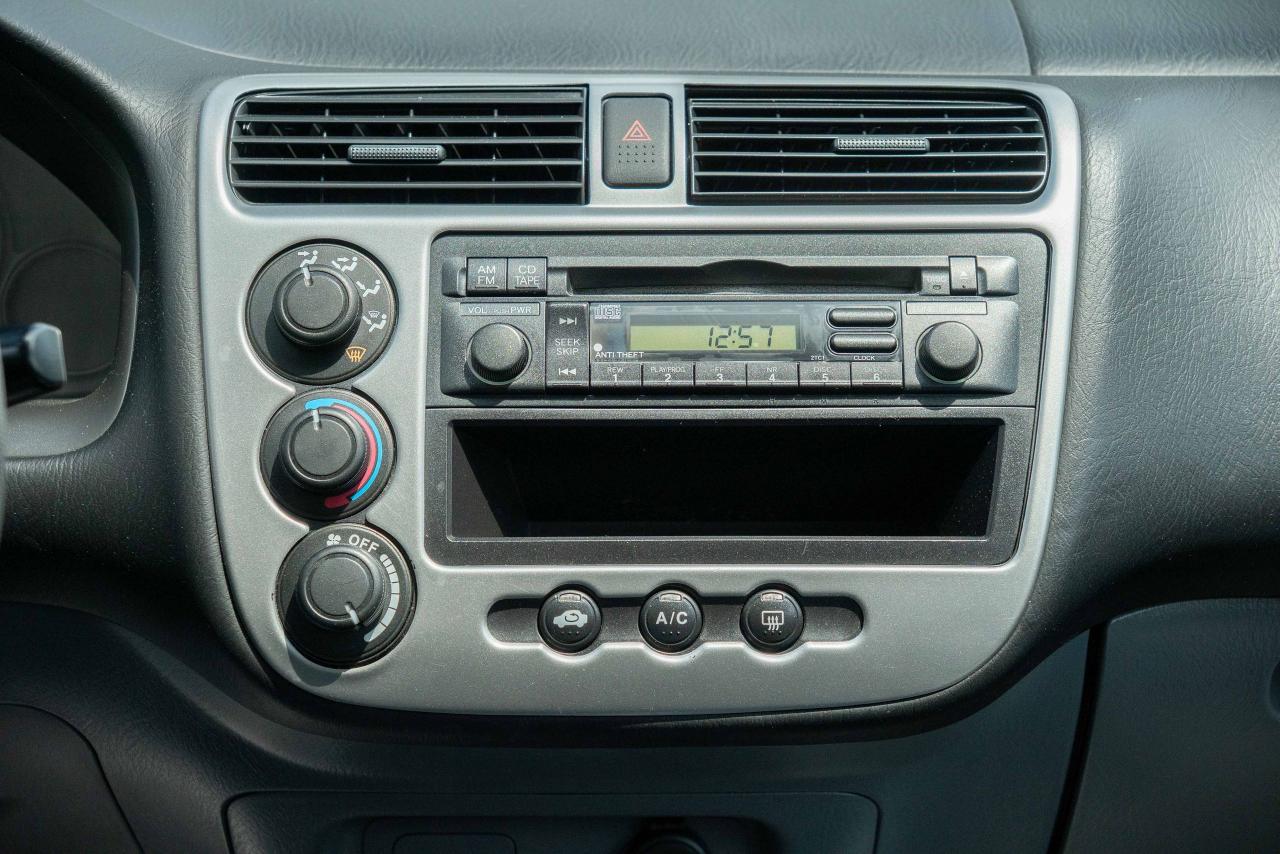 2002 Honda Civic DX - Photo #20