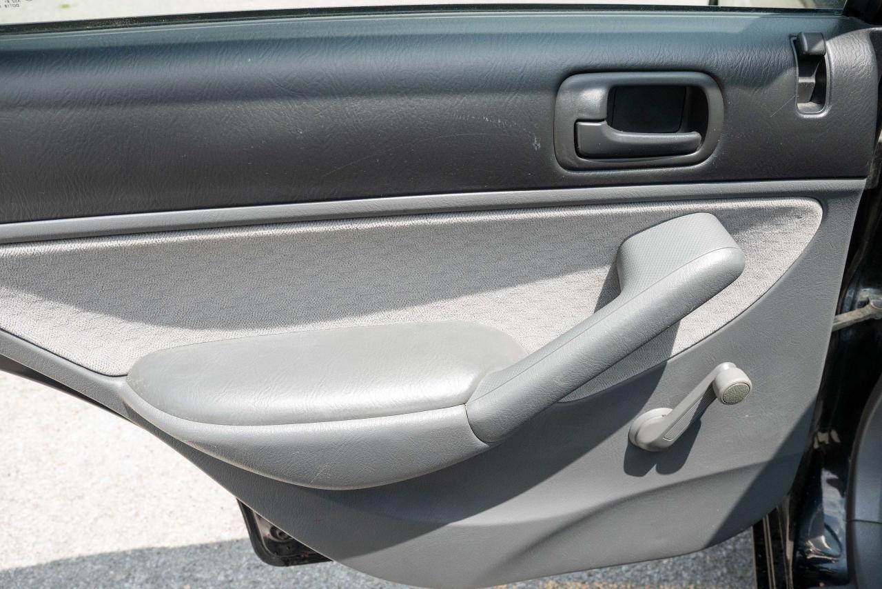 2002 Honda Civic DX - Photo #27