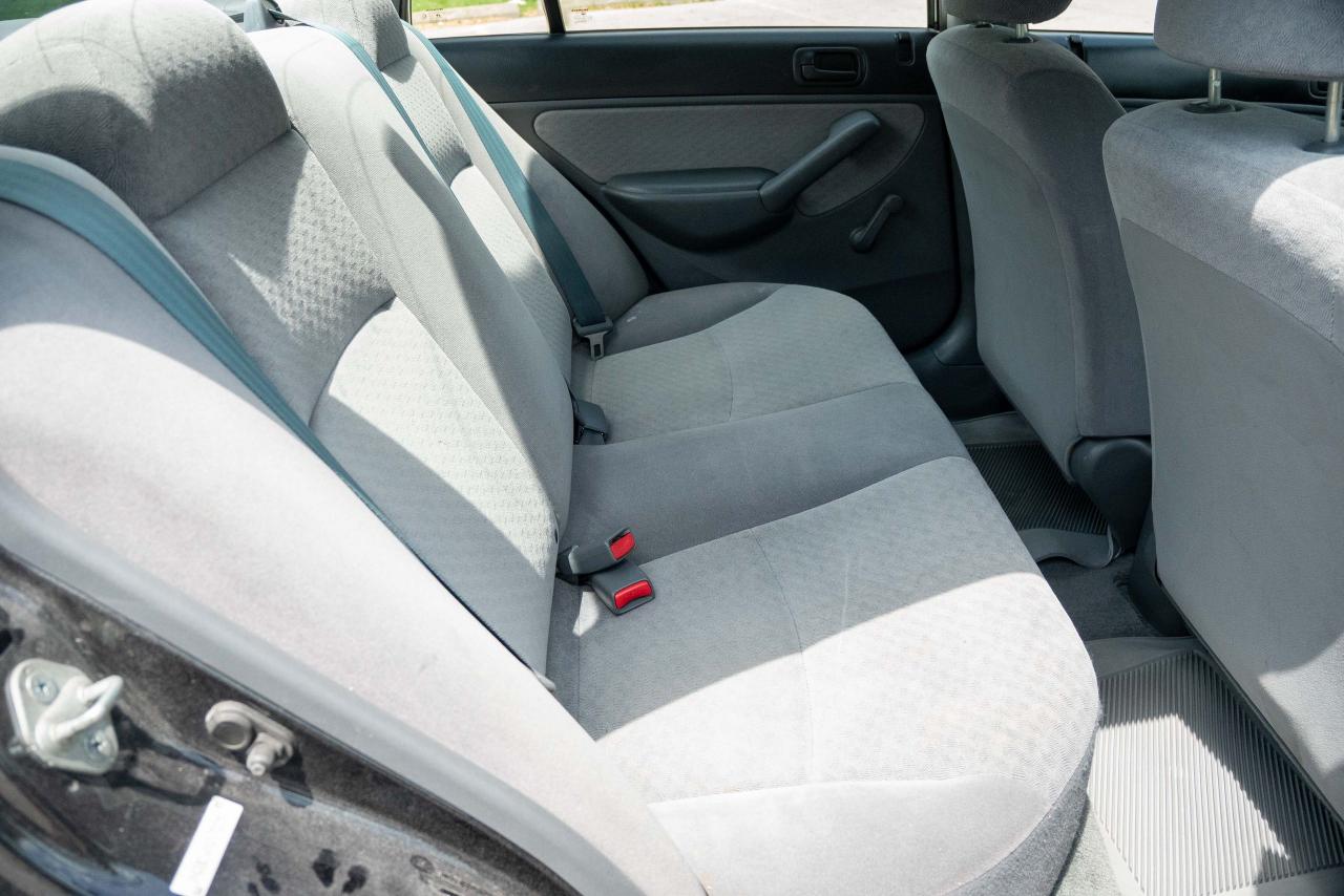 2002 Honda Civic DX - Photo #31