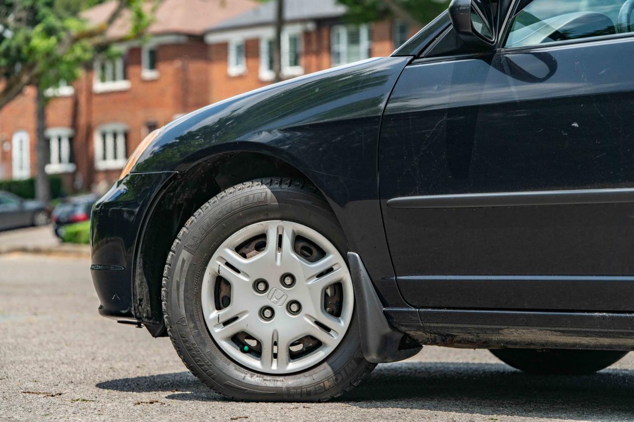 2002 Honda Civic DX - Photo #12