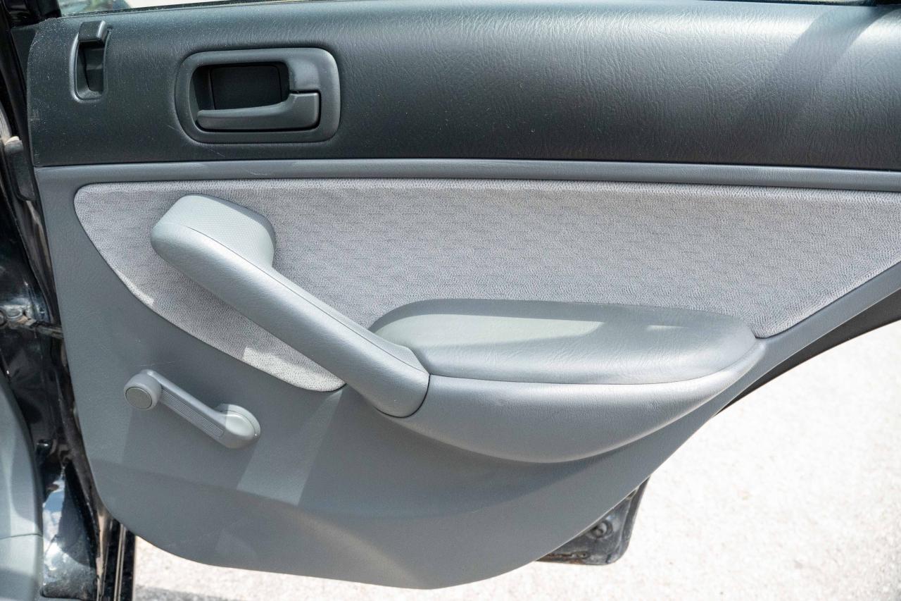 2002 Honda Civic DX - Photo #30