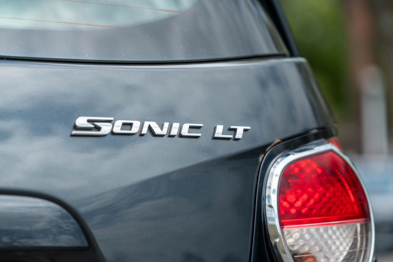 2015 Chevrolet Sonic LT - Photo #13