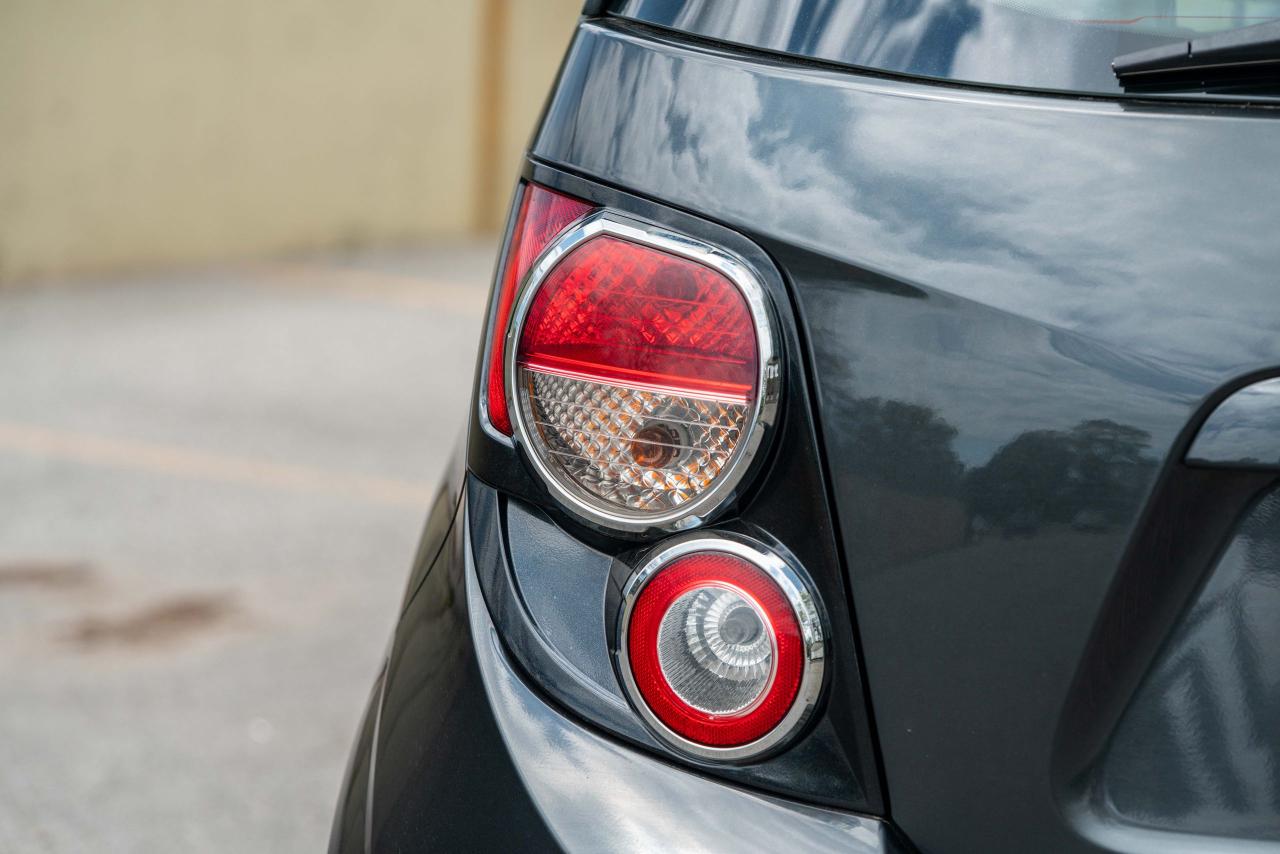 2015 Chevrolet Sonic LT - Photo #15