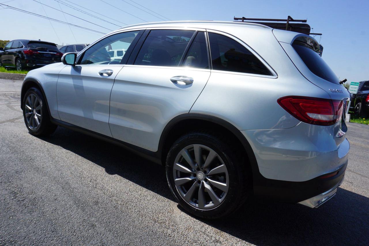 2016 Mercedes-Benz GLC-Class GLC300 4MATIC AWD CERTIFIED *ACCIDENT FREE* NAV 360 CAMERA BLUETOOTH LEATHER HEATED SEATS DUAL ROOF CRUISE ALLOYS - Photo #4