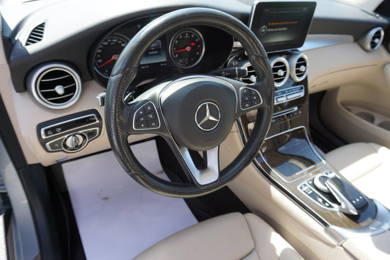 2016 Mercedes-Benz GLC-Class GLC300 4MATIC AWD CERTIFIED *ACCIDENT FREE* NAV 360 CAMERA BLUETOOTH LEATHER HEATED SEATS DUAL ROOF CRUISE ALLOYS - Photo #9