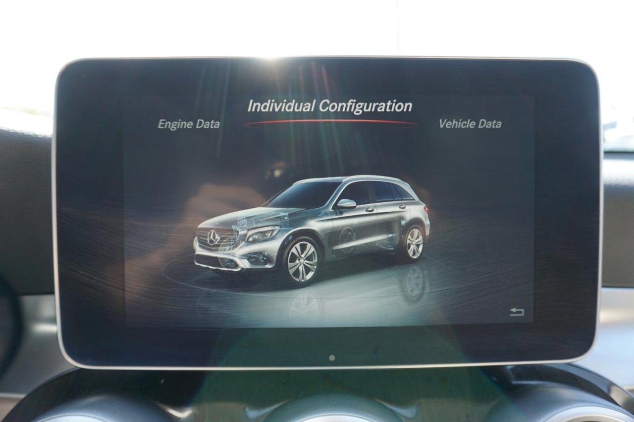 2016 Mercedes-Benz GLC-Class GLC300 4MATIC AWD CERTIFIED *ACCIDENT FREE* NAV 360 CAMERA BLUETOOTH LEATHER HEATED SEATS DUAL ROOF CRUISE ALLOYS - Photo #38
