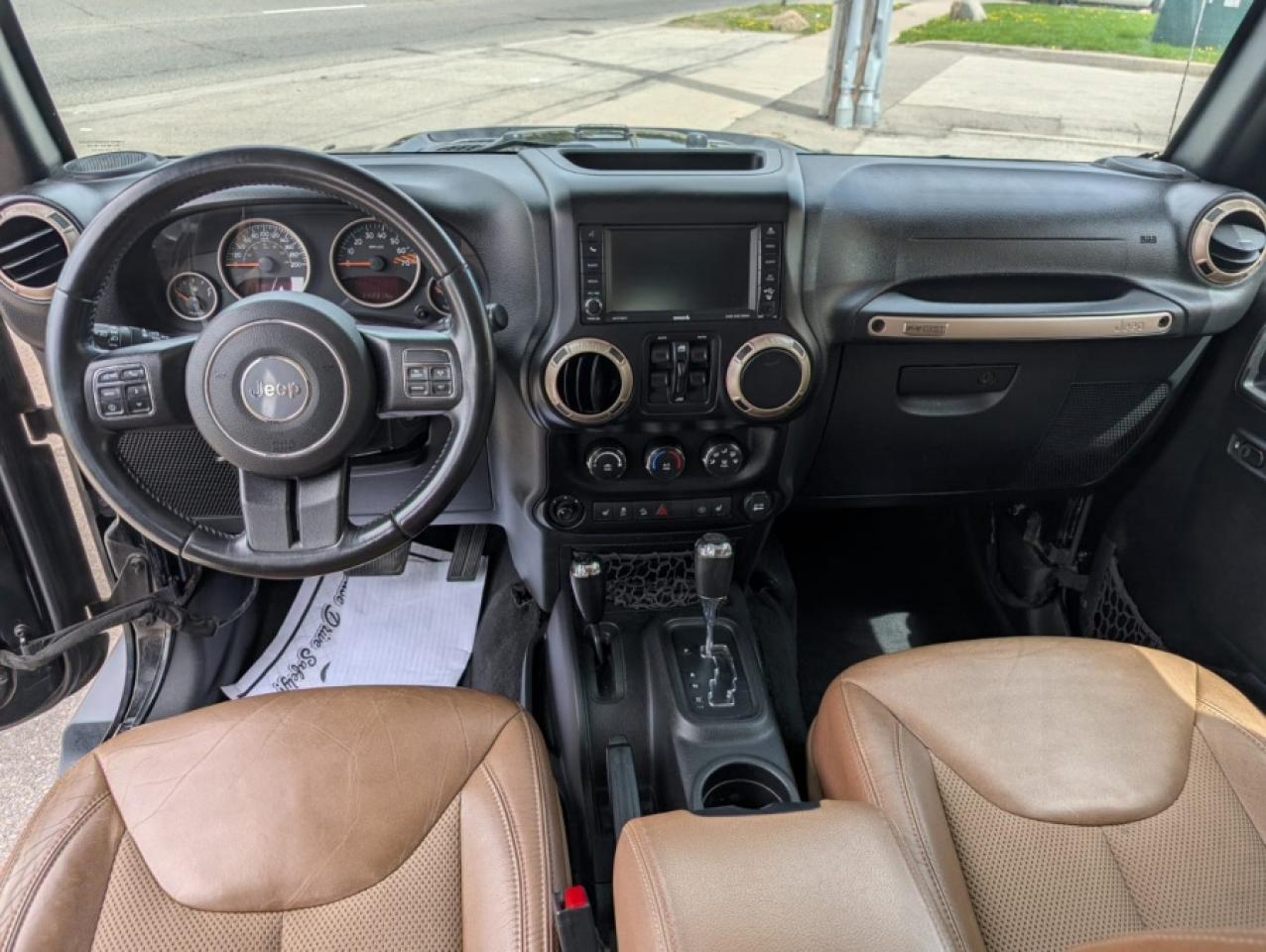 2017 Jeep Wrangler Unlimited 75TH ANNIV*4WD*LOADED*HARD/SOFT TOP *PRICE TO SELL - Photo #17
