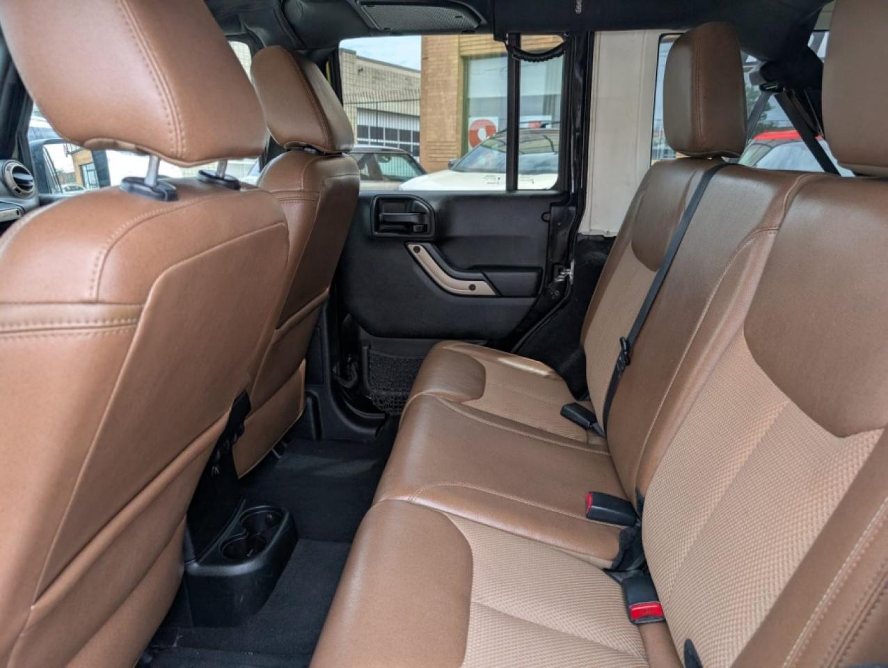 2017 Jeep Wrangler Unlimited 75TH ANNIV*4WD*LOADED*HARD/SOFT TOP *PRICE TO SELL - Photo #18